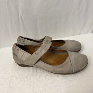 Taos Shoes Womens Gray Leather Mary Jane Hook Loop Size 7